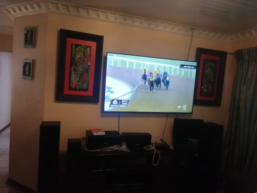 4 Bedroom Property for Sale in Mandela View Free State